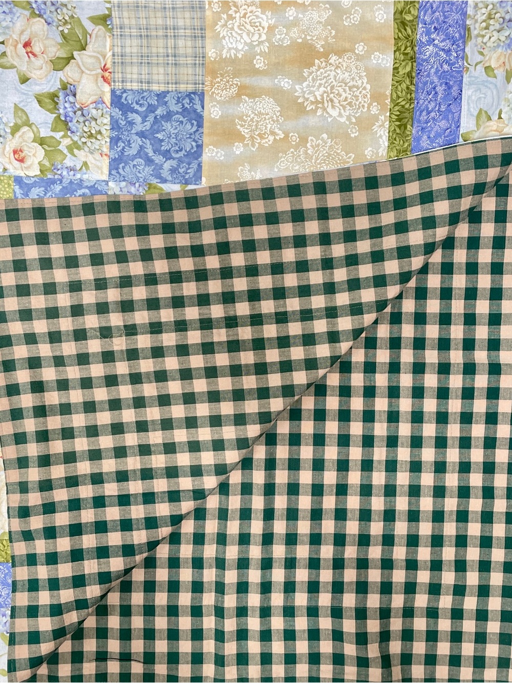Handmade Quilted Tablecloth Cottage Garden Floral Patchwork 60x49 - Picture 4 of 4